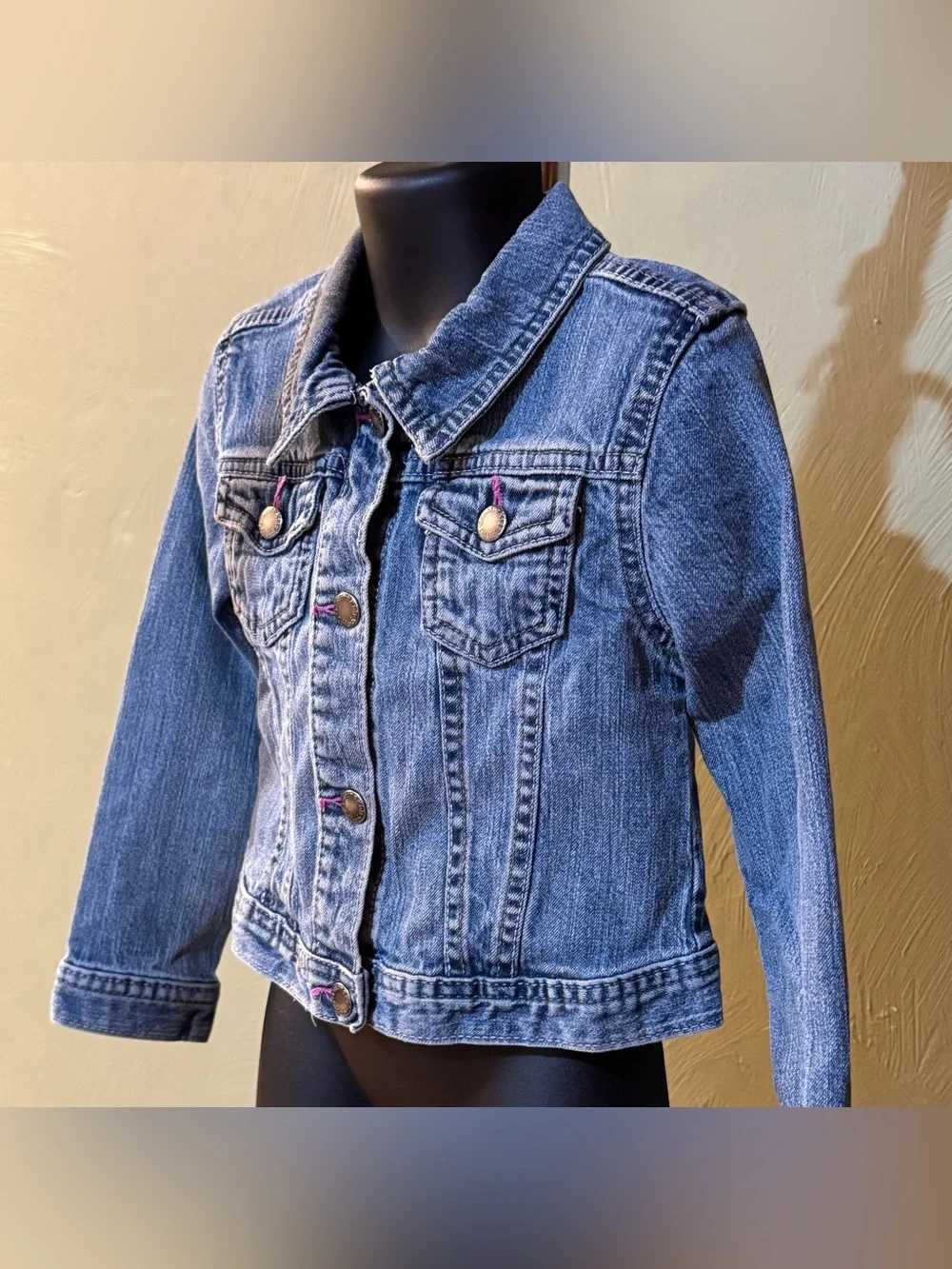 Genuine Kids from OshKosh Girls Denim Jacket Size 5T Medium Wash GUC Snap Front